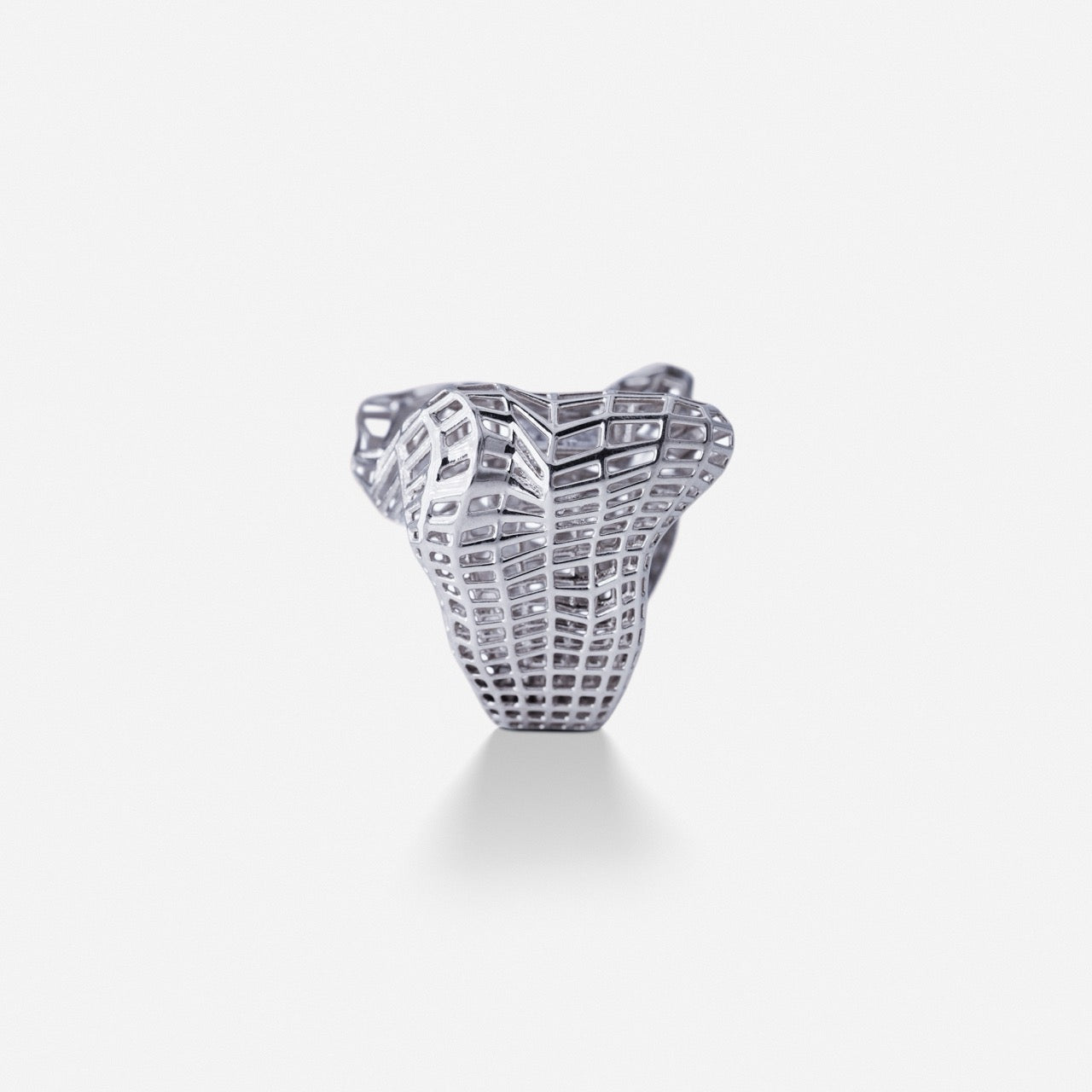 Cagey Distorted Ring