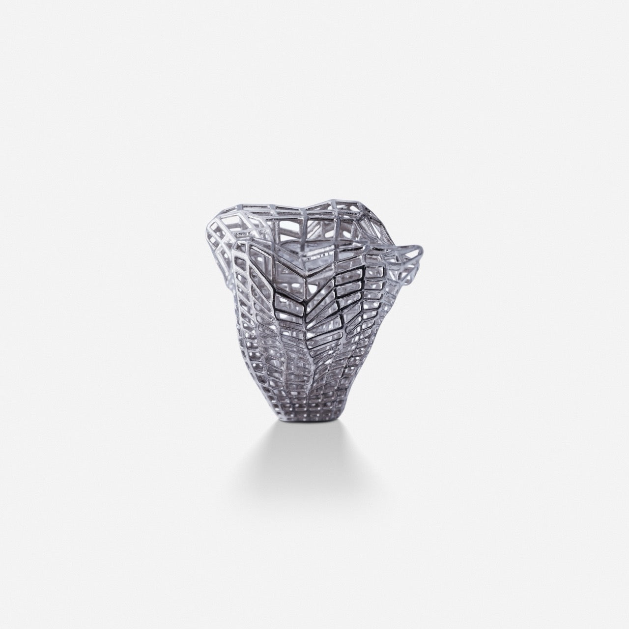 Cagey Distorted Ring