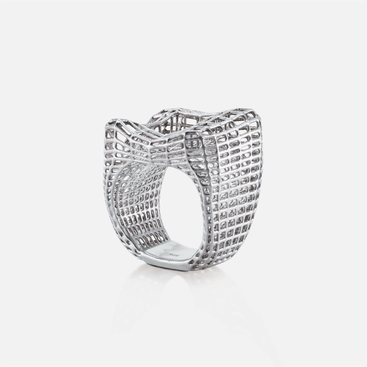 Cagey Distorted Ring