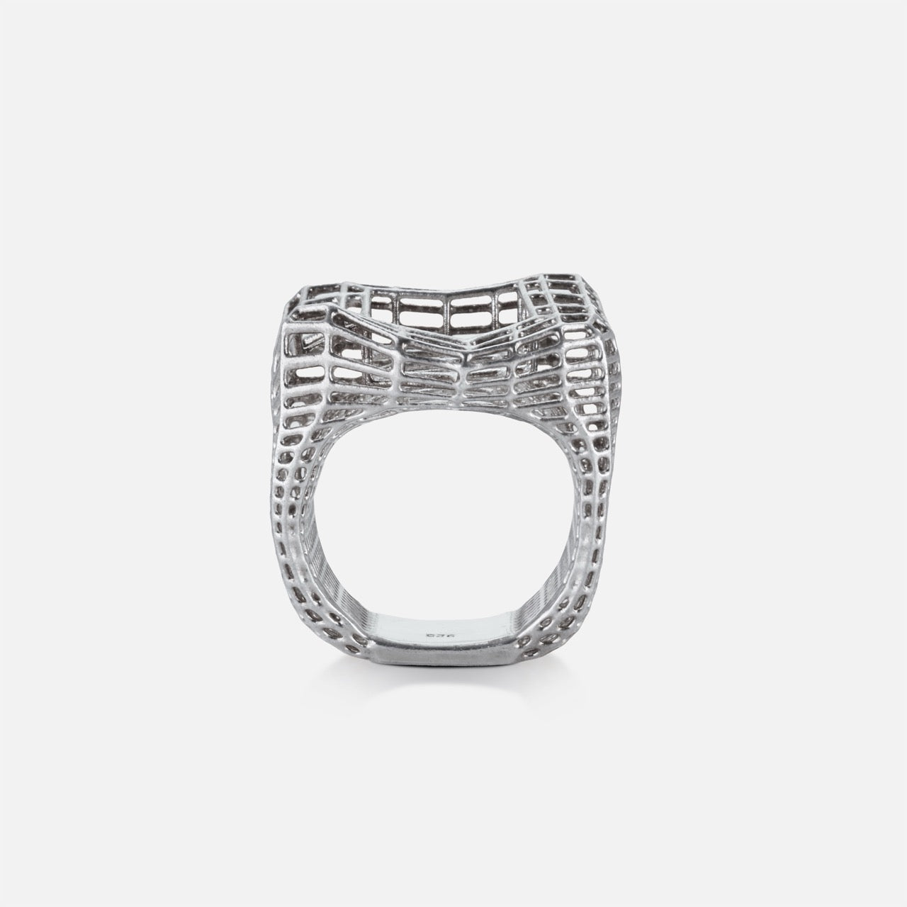 Cagey Distorted Ring