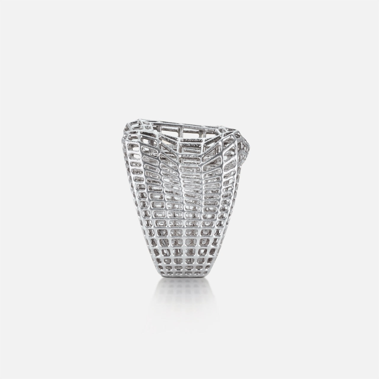 Cagey Distorted Ring