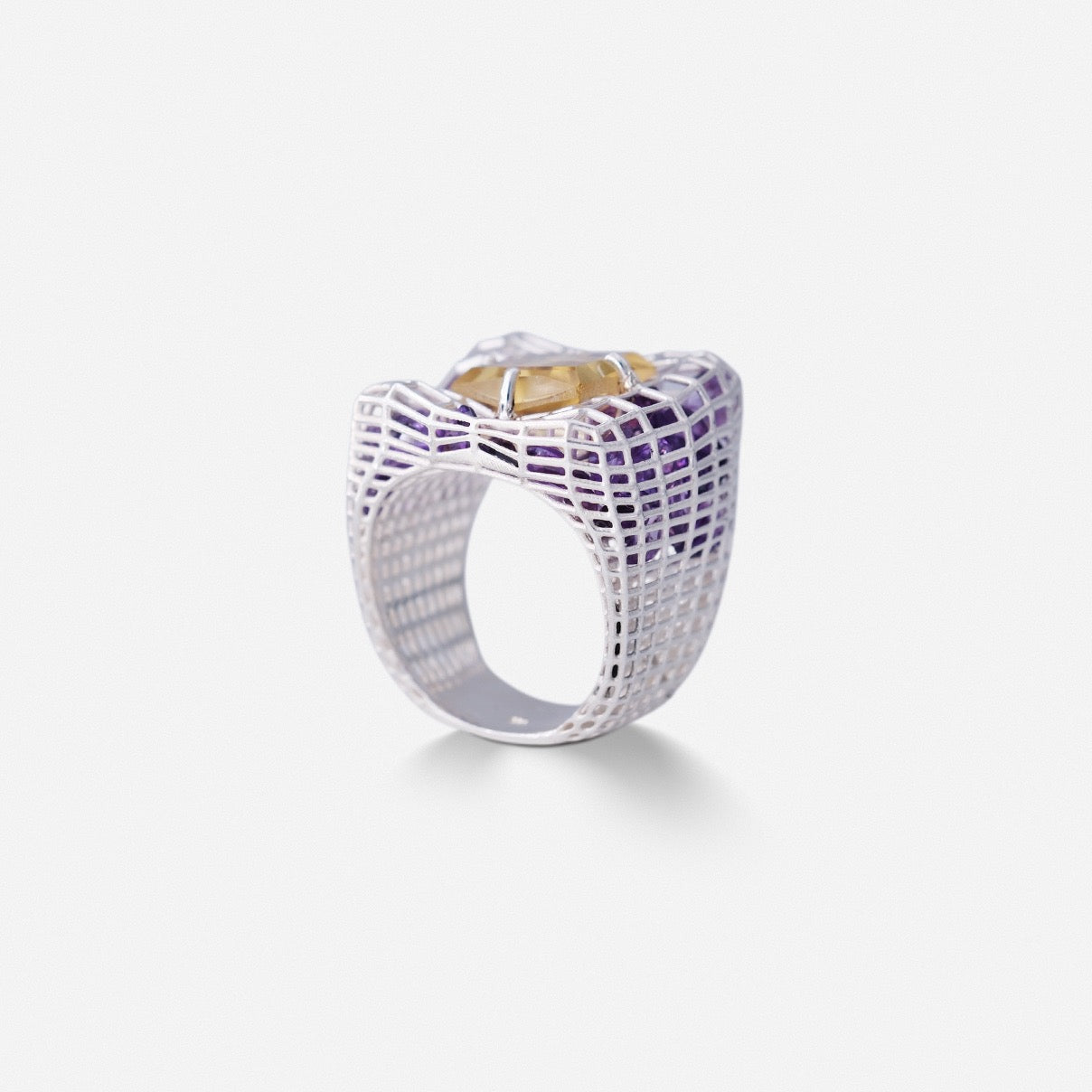 Cagey Distorted Ring