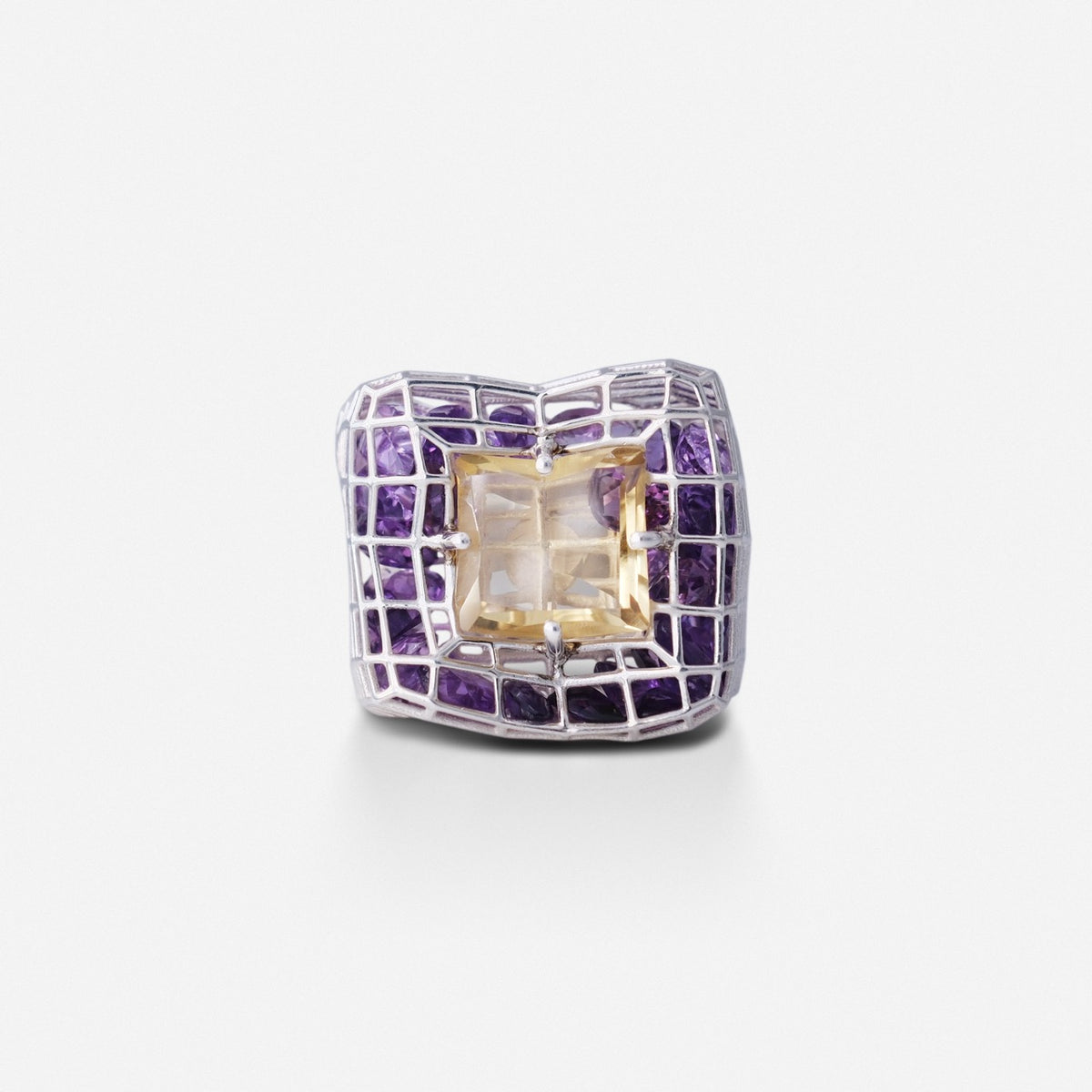 Cagey Distorted Ring