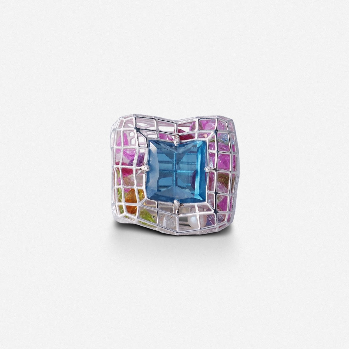 Cagey Distorted Ring