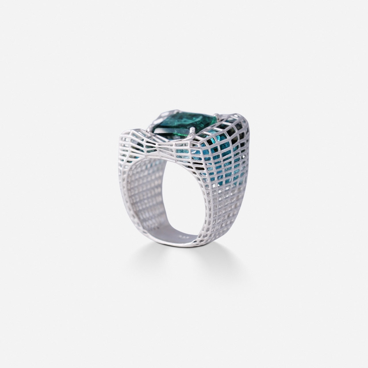 Cagey Distorted Ring