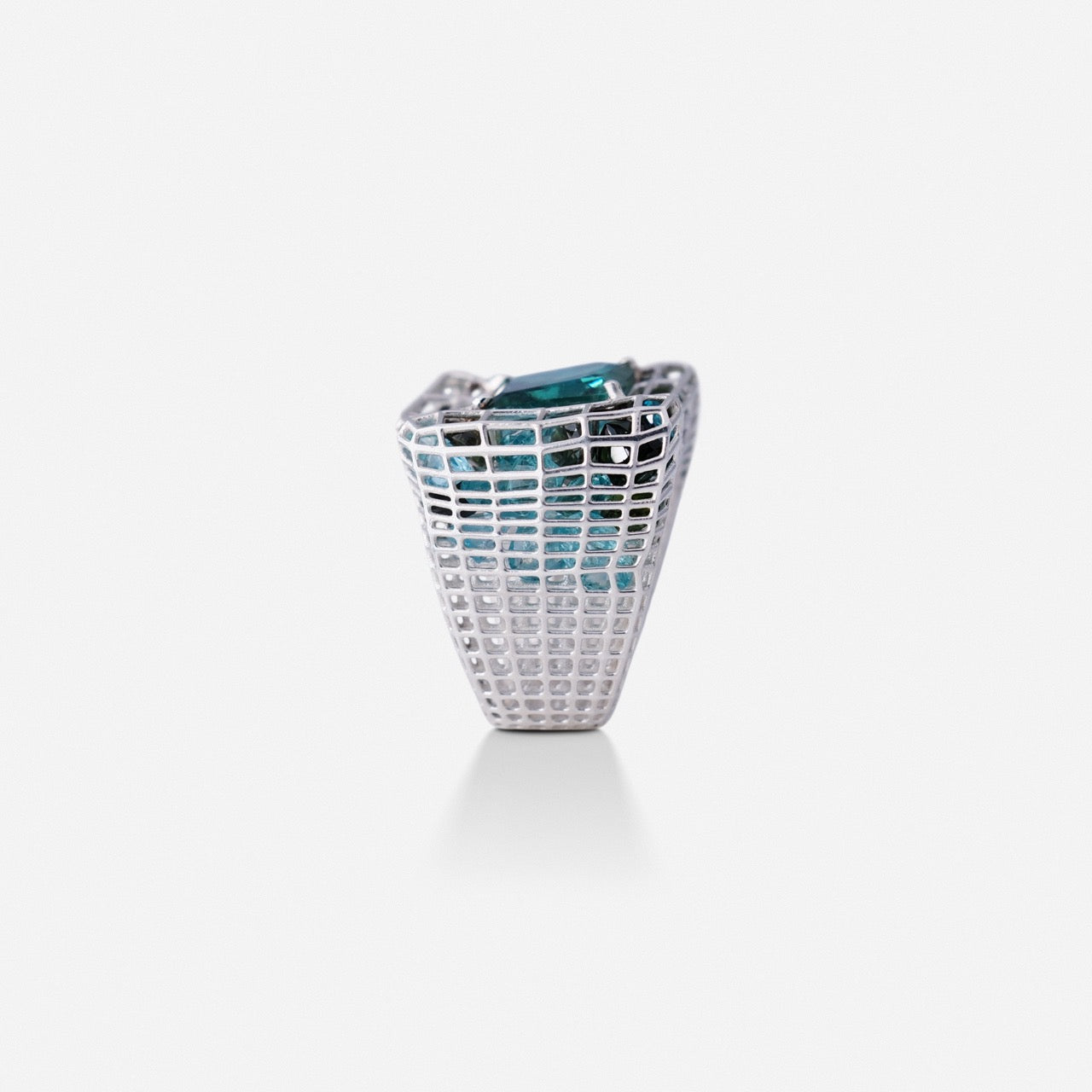 Cagey Distorted Ring