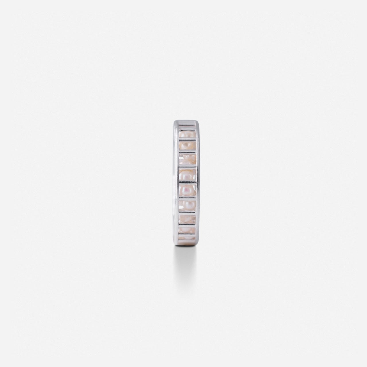 Cagey Banded Ring