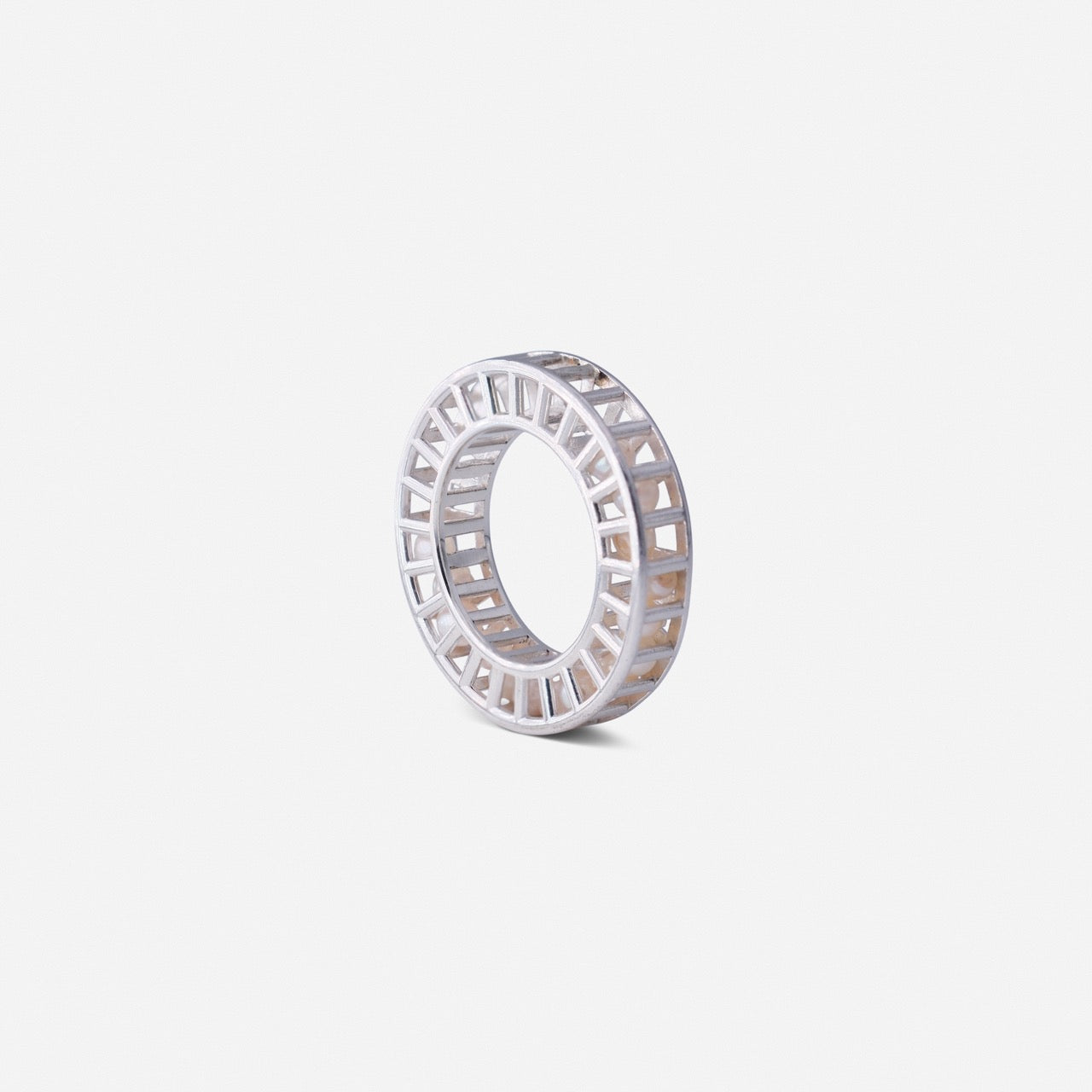 Cagey Banded Ring