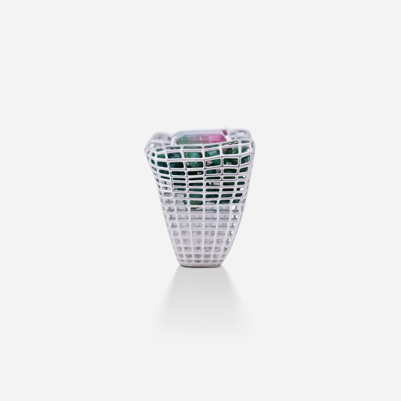Cagey Distorted Ring