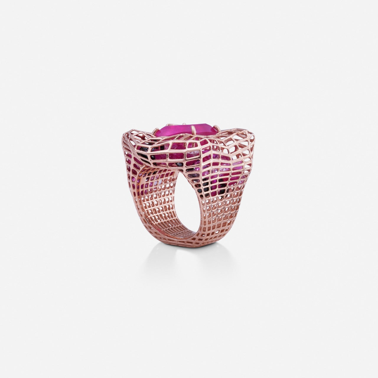 Cagey Distorted Ring