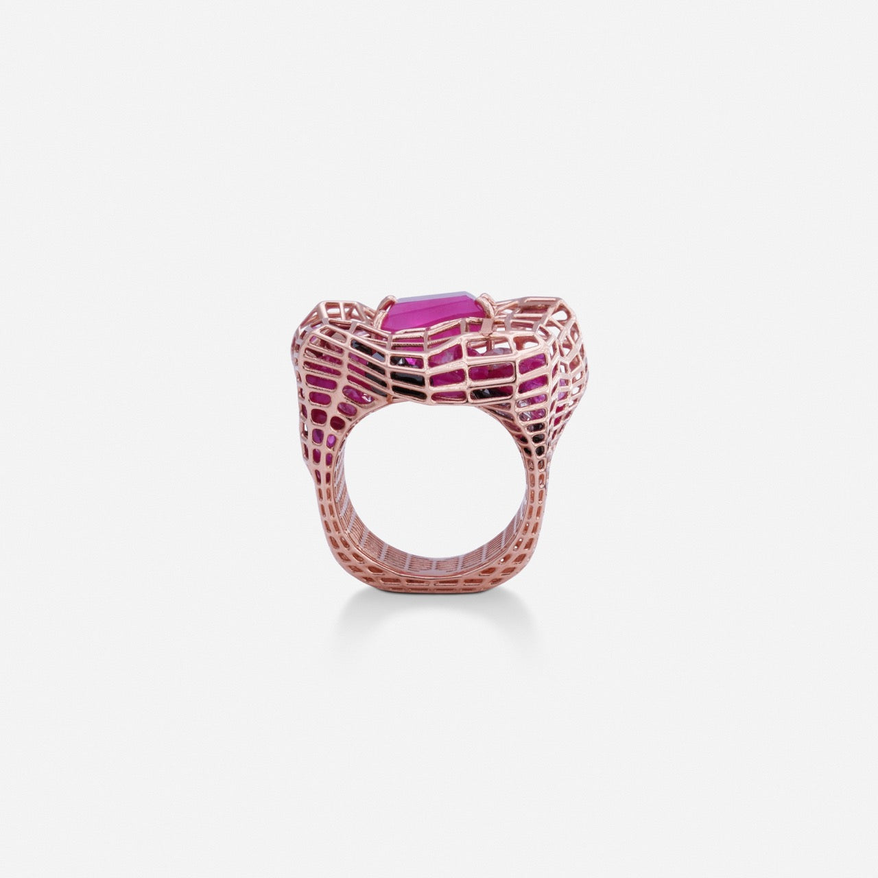 Cagey Distorted Ring