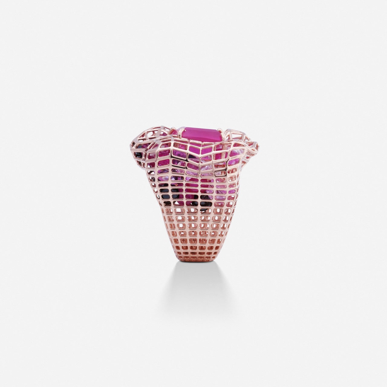 Cagey Distorted Ring