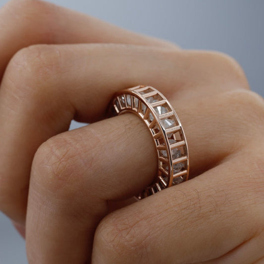 Cagey Banded Ring