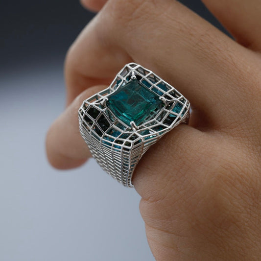 Cagey Distorted Ring