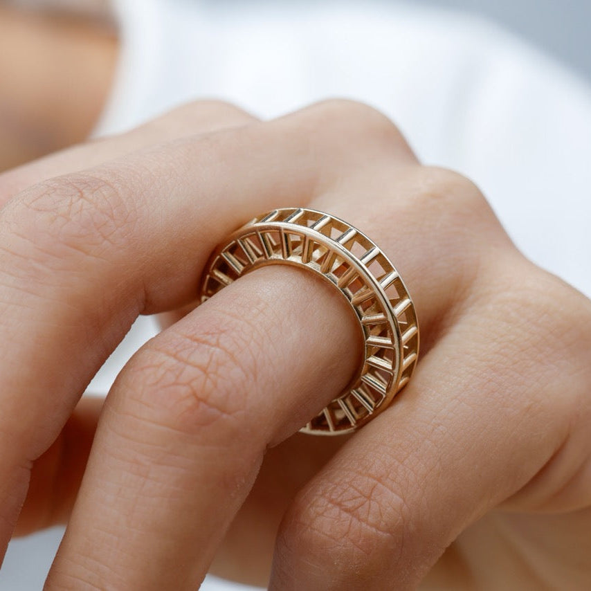 Cagey Banded Ring