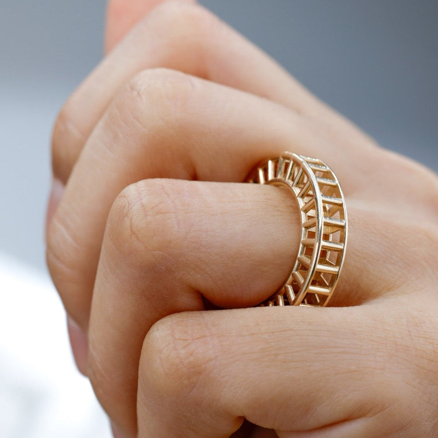 Cagey Banded Ring